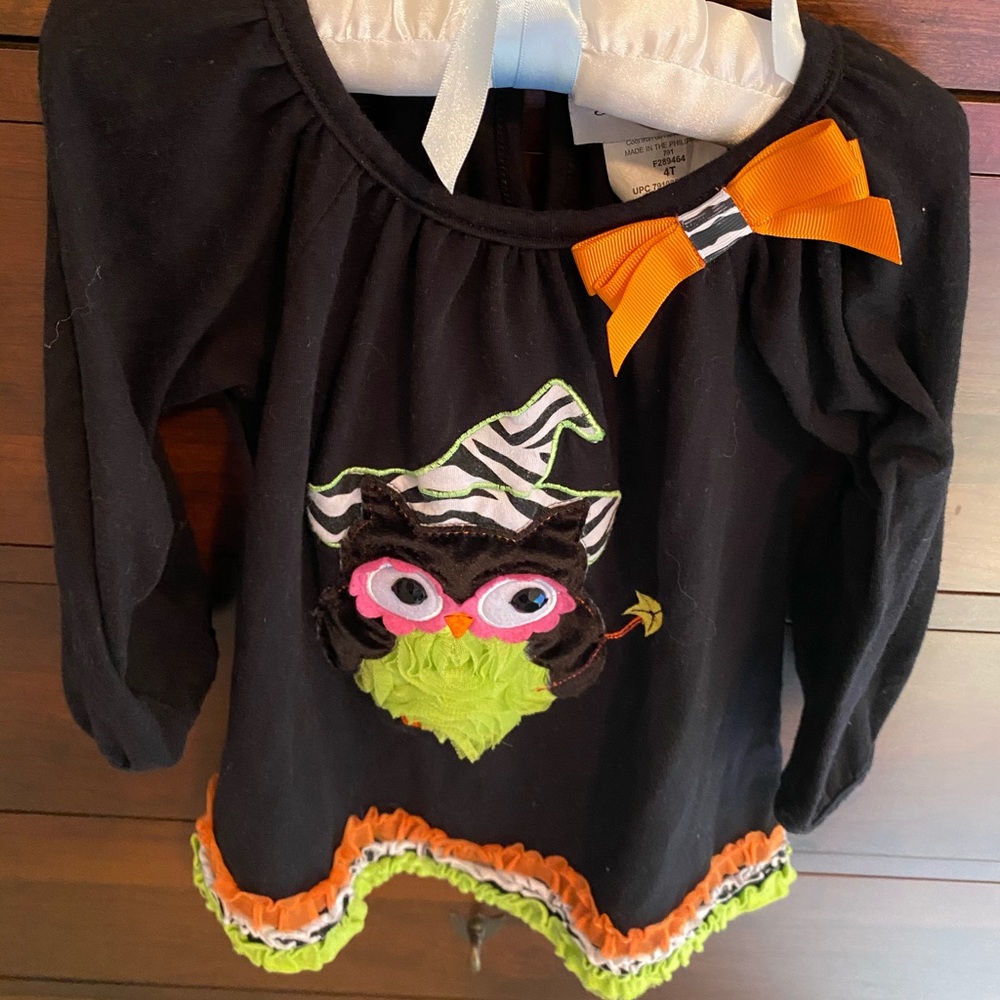 Rare Editions girls Halloween owl shirt. 4T